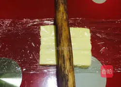 Illustration of making homemade egg tart crust again 4