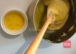 Illustration of how to make matcha cream puffs 10