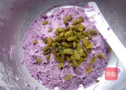 Illustration of how to make purple sweet potato cake 8