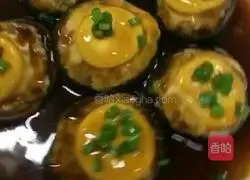 Illustration of how to make mushroom and meat egg tarts 5