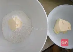 Illustration of how to make homemade egg tart crust 1 