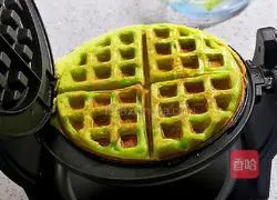 Illustration of how to make pandan waffles 18