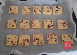 Illustration of how to make cranberry cookies 8