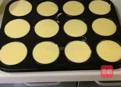 Illustration of making sponge cake 9