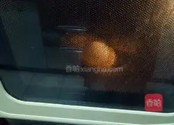 Illustration of how to make microwave egg tarts 11