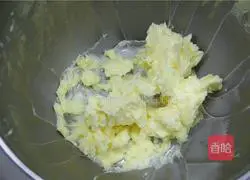 Berlin Cookie Rings: Illustration of how to make edible Christmas decorations 1