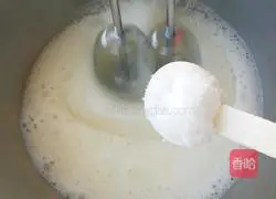 Illustration of how to make chiffon cake 5