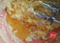 Illustration of how to make chocolate-decorated cookies 4