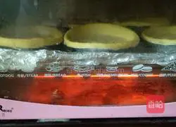 Illustration of making whole egg tarts 4