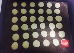 Illustration of how to make egg biscuits 10