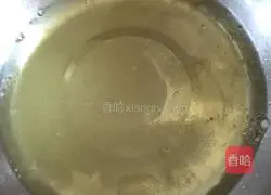 Illustration of how to make chiffon cake 1