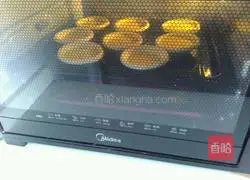 Illustration of how to make egg tarts 7