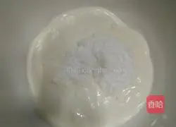 Illustration of how to make yogurt mousse 6