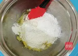 Illustration of how to make sweet lemon cookies 9