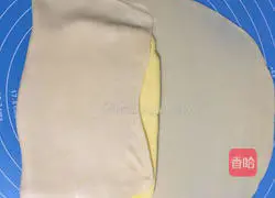 Illustration of how to make Portuguese egg tart crust 6