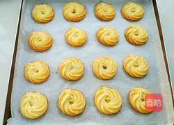 Royal Cookie Recipe Illustration 12