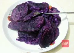 Illustration of how to make stuffed purple potato buns 9