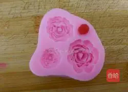 Illustration of how to make Chinese Valentine's Day love ring biscuits 2