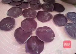 Illustration of how to make purple sweet potato dumplings 6