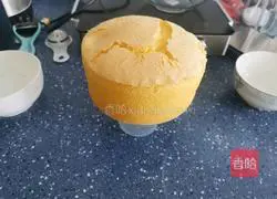 Illustration of how to make chiffon cake 10