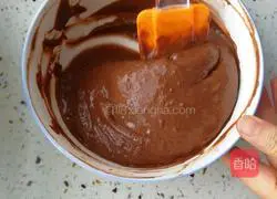 Illustration of how to make chiffon cake 3