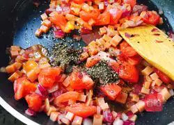 Illustration of how to make tomato and cheese baked rice 6