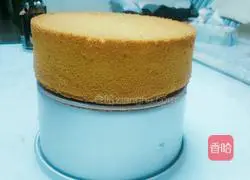 Illustration of how to make eight-inch chiffon cake 23