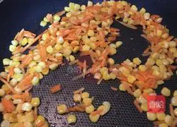 Illustration of how to make three-color baked egg pie 4