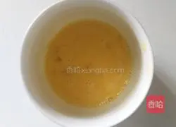 Illustration of how to make simple teacup egg tart tart center 2