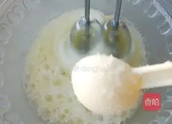 Illustration of how to make meat floss cake 6