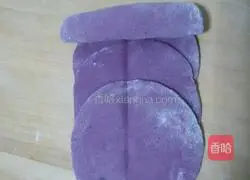 Illustration of how to make purple sweet potato roses 12