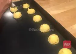 Illustration of how to make puffs 6