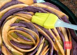 Purple Sweet Potato Swirl Pie Recipe Illustration 4