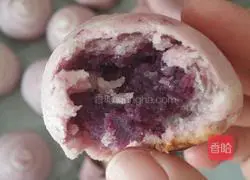 Illustration of how to make purple sweet potato cake 12