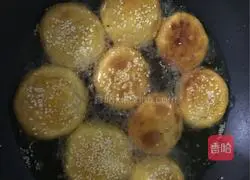 Illustration of how to make fried pumpkin cake 14