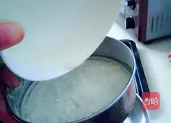 Illustration of how to make original Portuguese egg tart 5