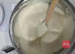 Illustration of how to make chiffon cake 13