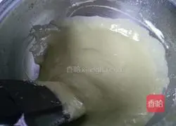 Illustration of how to make heart-shaped Xiaoliu cake 6