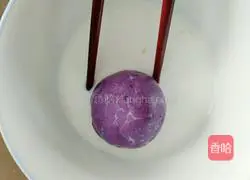 Illustration of how to make purple sweet potato balls 8