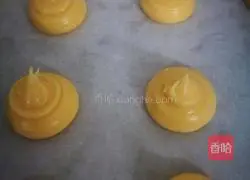 Illustration of how to make pineapple puffs 12