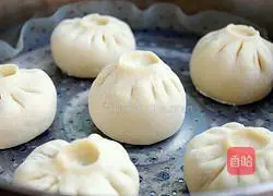 Illustration of how to make bean paste buns 17