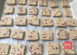Illustration of how to make cranberry cookies 6