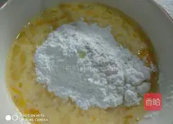 Illustration of how to make cream-free egg tarts 4