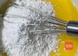 Illustration of how to make chiffon cake without bursting 3