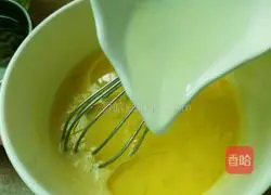 Red Bean Chiffon Cake Recipe Illustration 9