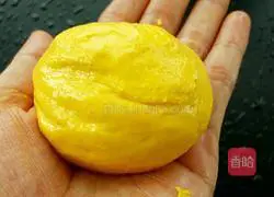 Illustration of how to make pumpkin cake 7