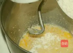 Illustration of how to make two-color donuts 2