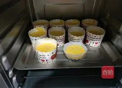 Illustration of how to make cupcakes 11