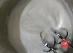 Illustration of how to make chiffon cake 6