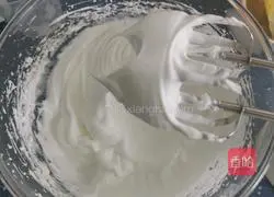 Illustration of how to make chiffon cake 5